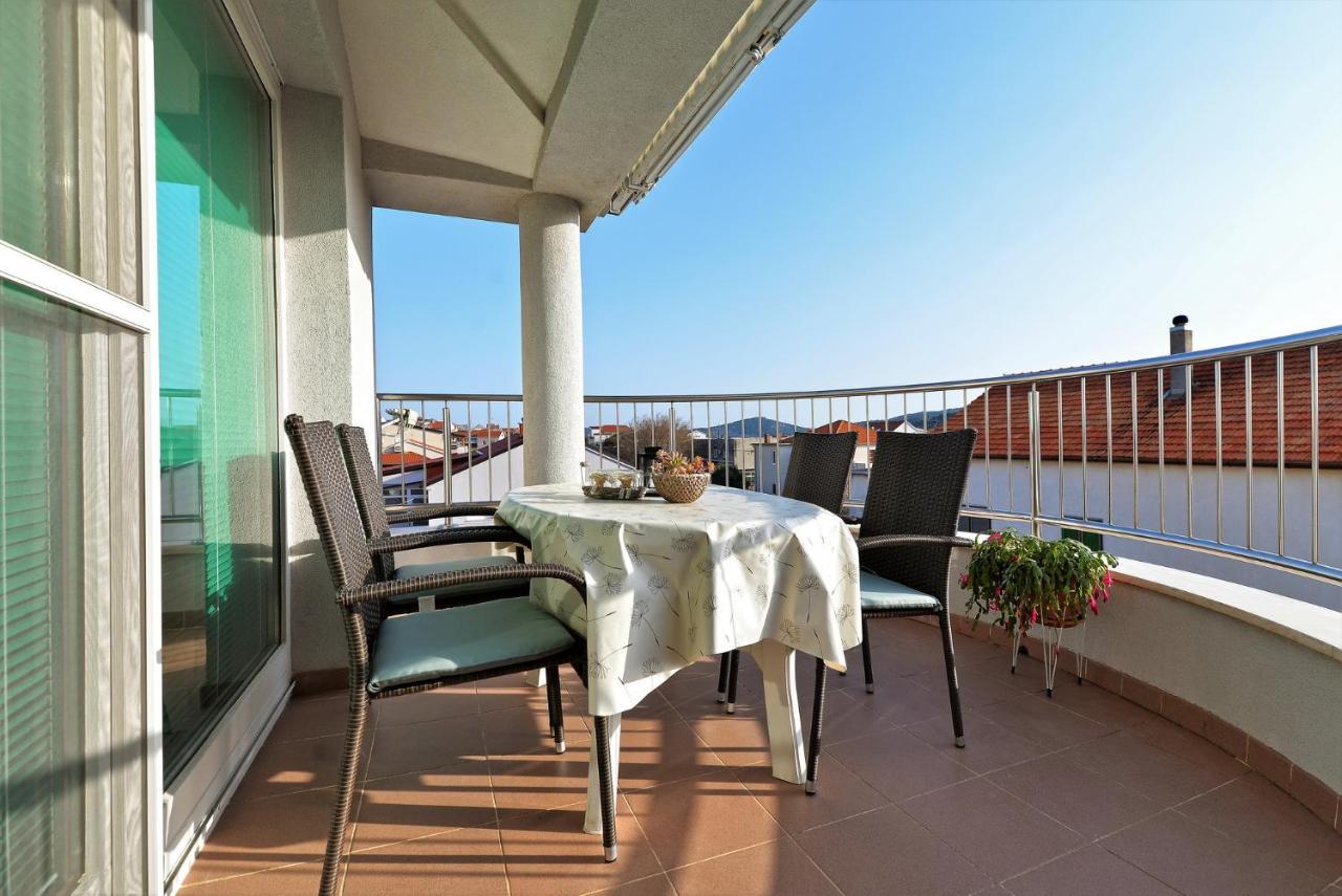 Apartments Divna Betina  Kültér fotó